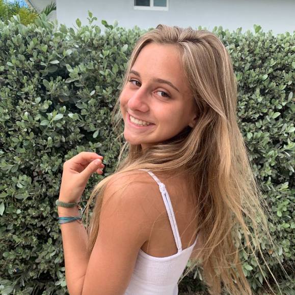 Meet your Posher, Kelsie - Picture 1 of 2